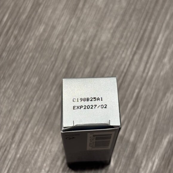 New PCA SKIN Pro-Max Age Renewal Serum, Deluxe Size (0.25oz) - Picture 2 of 2